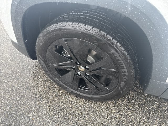 2026 Volkswagen Taos SE Black