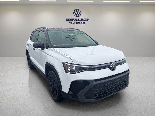 2026 Volkswagen Taos SE Black