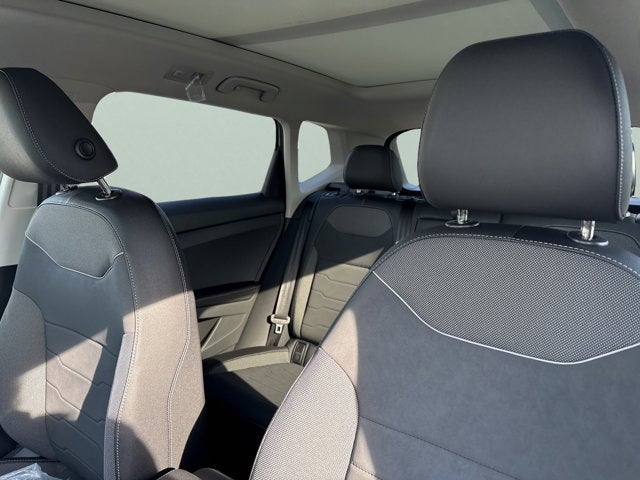 2026 Volkswagen Taos SE Black