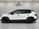 2026 Volkswagen Taos SE Black