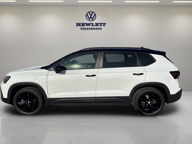 2026 Volkswagen Taos SE Black