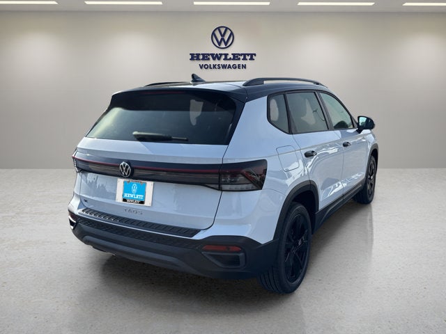 2026 Volkswagen Taos SE Black