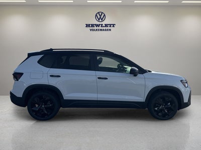 2026 Volkswagen Taos SE Black