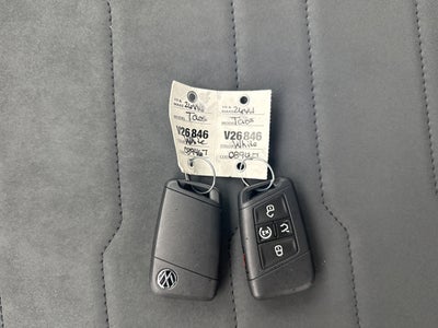 2026 Volkswagen Taos SE Black