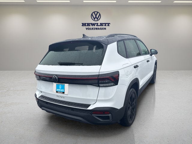 2026 Volkswagen Taos SE Black