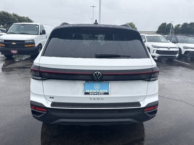 2026 Volkswagen Taos SE Black