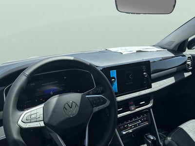 2026 Volkswagen Taos SE Black