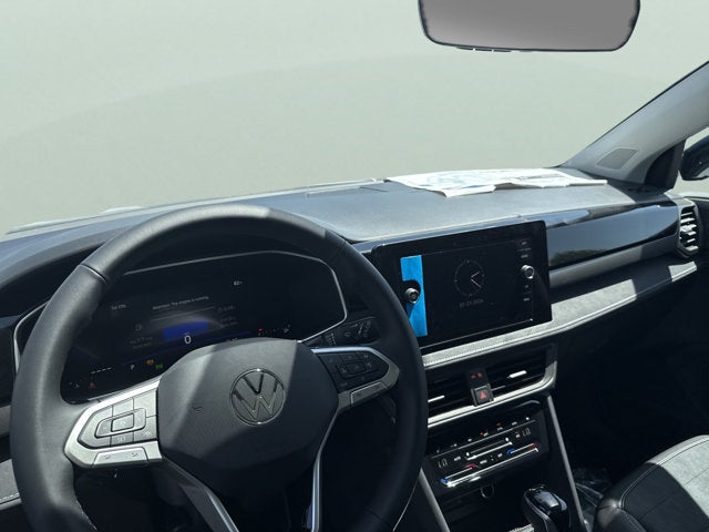 2026 Volkswagen Taos SE Black