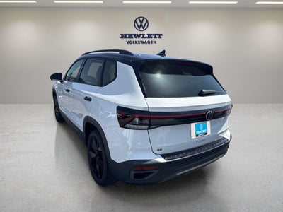 2026 Volkswagen Taos SE Black