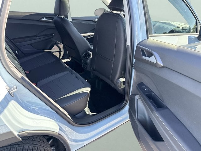 2026 Volkswagen Taos SE Black