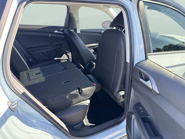 2026 Volkswagen Taos SE Black