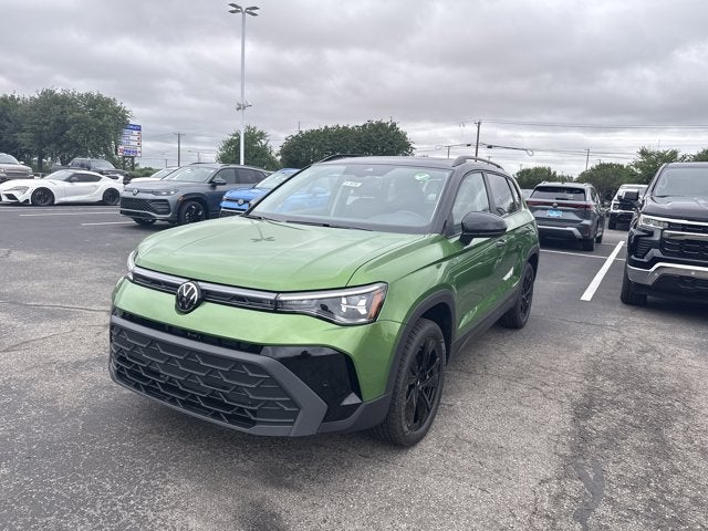 2026 Volkswagen Taos SE Black