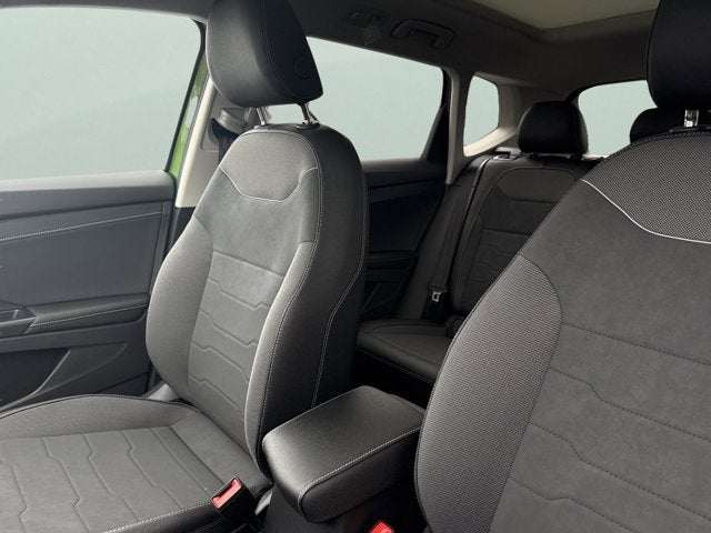2026 Volkswagen Taos SE Black