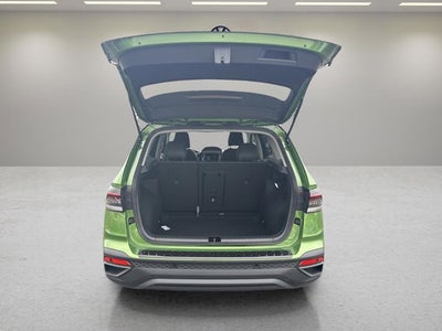 2026 Volkswagen Taos SE Black