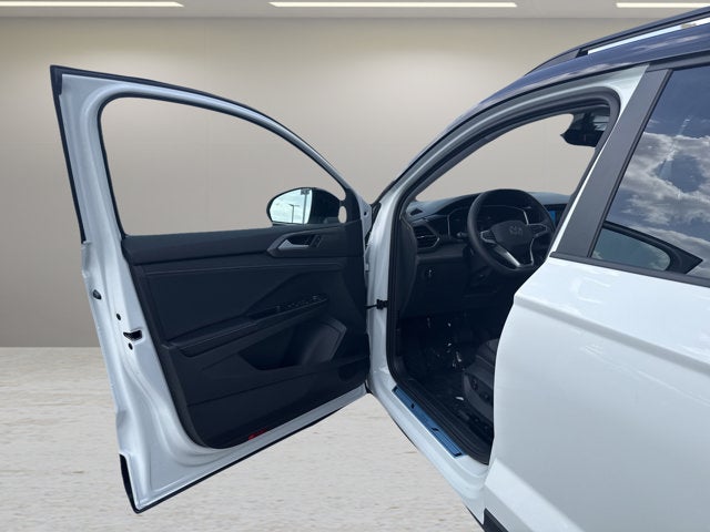 2026 Volkswagen Taos SE Black