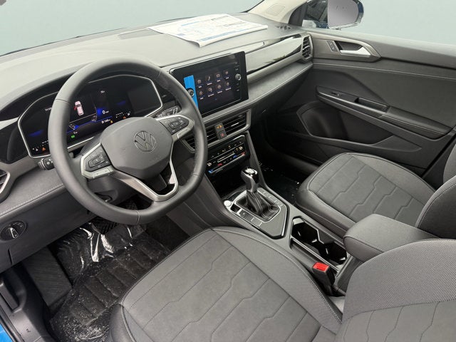 2027 Volkswagen Taos SE Black