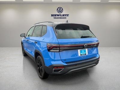 2027 Volkswagen Taos SE Black