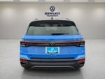 2027 Volkswagen Taos SE Black