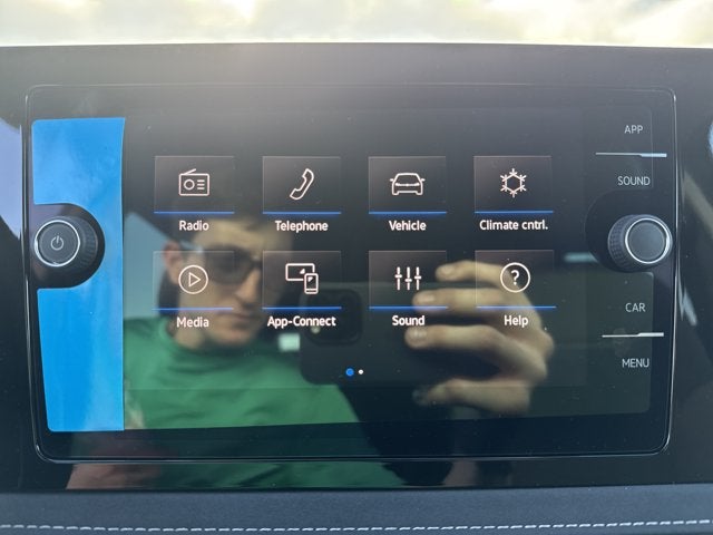 2027 Volkswagen Taos SE Black