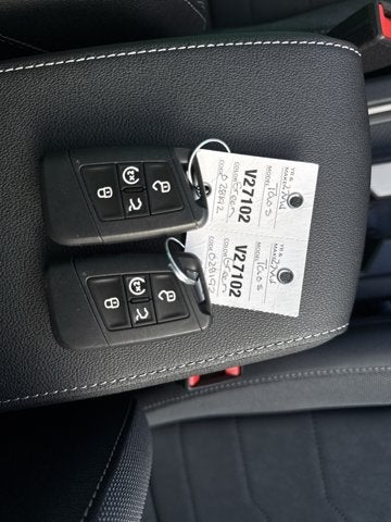 2027 Volkswagen Taos SE Black