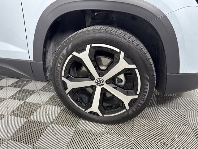 2025 Volkswagen Taos SEL