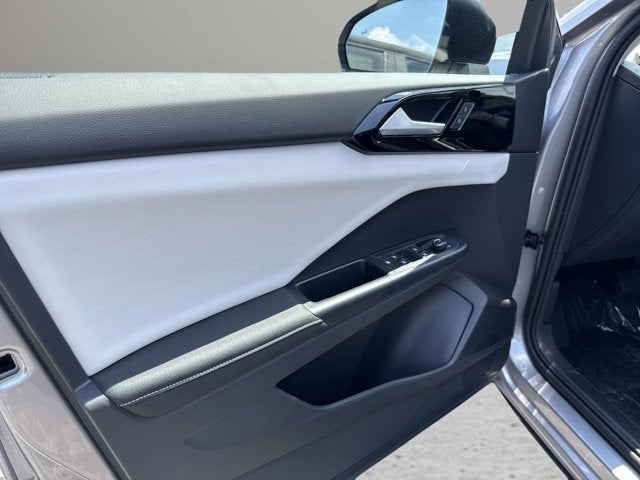 2025 Volkswagen Taos S