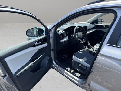 2025 Volkswagen Taos S