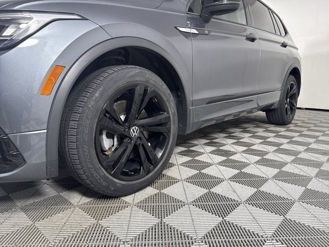 2023 Volkswagen Tiguan SE R-Line Black