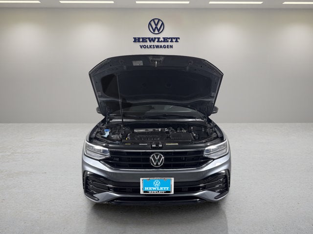 2023 Volkswagen Tiguan SE R-Line Black