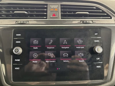 2024 Volkswagen Tiguan SE R-Line Black