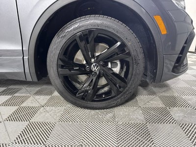 2024 Volkswagen Tiguan SE R-Line Black