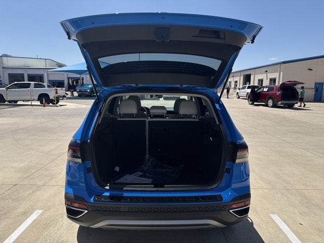 2026 Volkswagen Taos SE