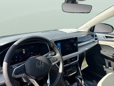 2026 Volkswagen Taos SE