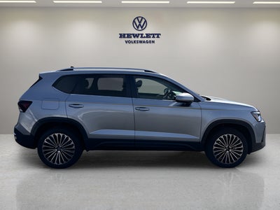 2026 Volkswagen Taos SE