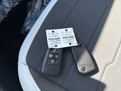 2025 Volkswagen Taos SE