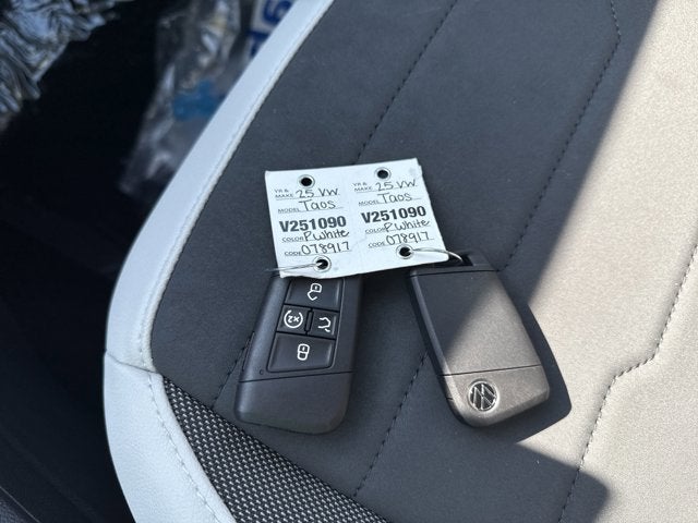 2025 Volkswagen Taos SE