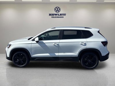 2025 Volkswagen Taos SE