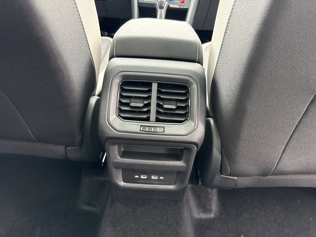 2026 Volkswagen Taos SE