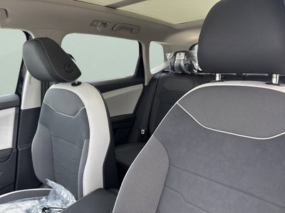 2026 Volkswagen Taos SE