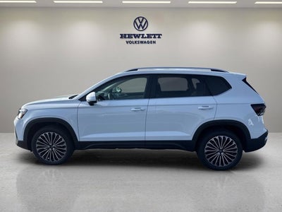 2025 Volkswagen Taos SE
