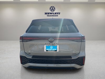 2026 Volkswagen Tiguan SE R-Line Black