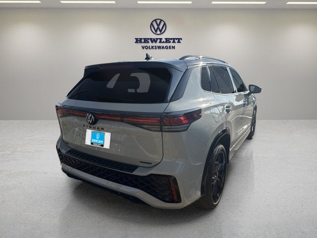 2026 Volkswagen Tiguan SE R-Line Black