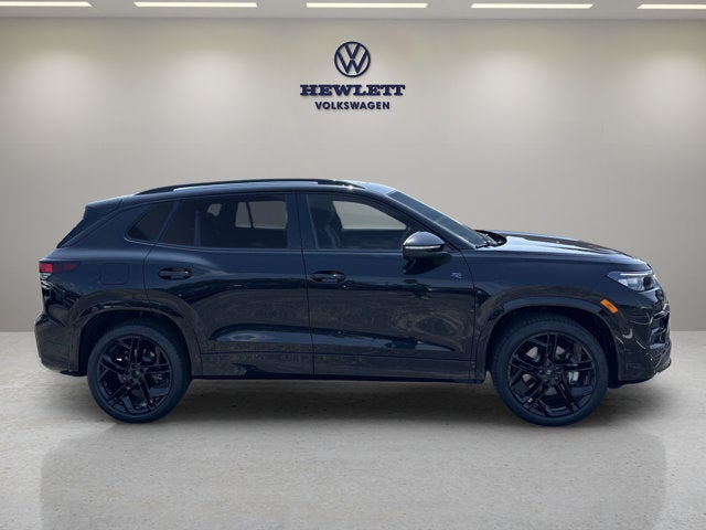 2025 Volkswagen Tiguan SE R-Line Black