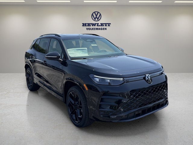 2025 Volkswagen Tiguan SE R-Line Black