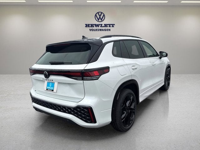 2026 Volkswagen Tiguan SE R-Line Black