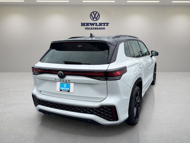 2026 Volkswagen Tiguan SE R-Line Black