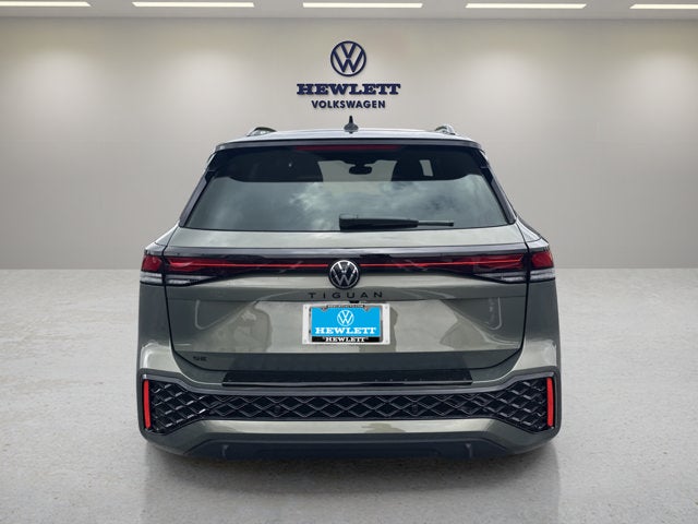 2026 Volkswagen Tiguan SE R-Line Black