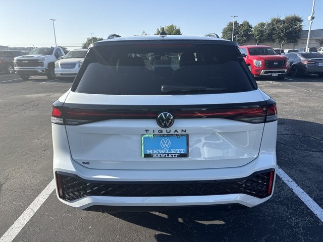 2026 Volkswagen Tiguan SE R-Line Black
