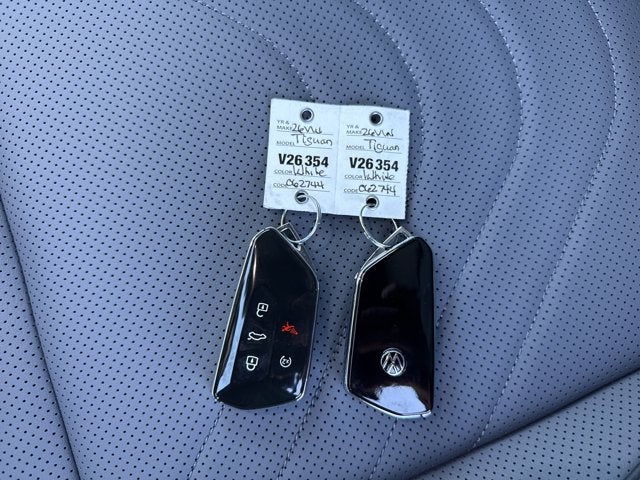 2026 Volkswagen Tiguan SE R-Line Black