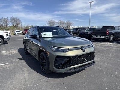2026 Volkswagen Tiguan SE R-Line Black